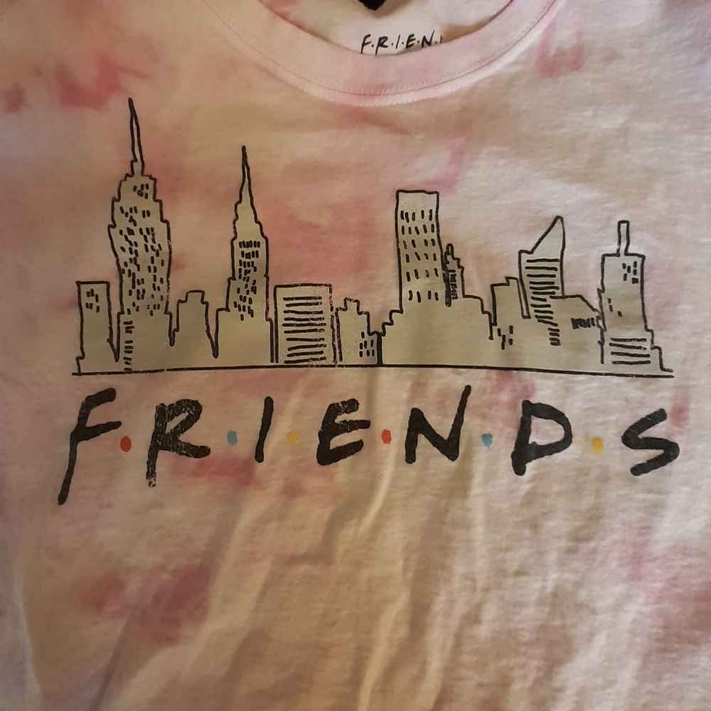 FRIENDS Graphic Tee